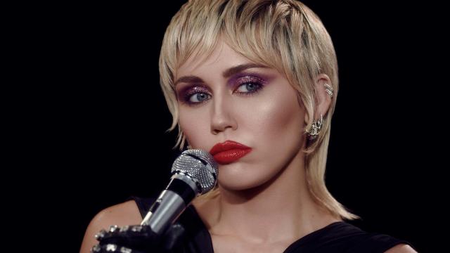 [閒聊] Miley Cyrus 離婚後推出〈Midnight Sky〉解析+訪談