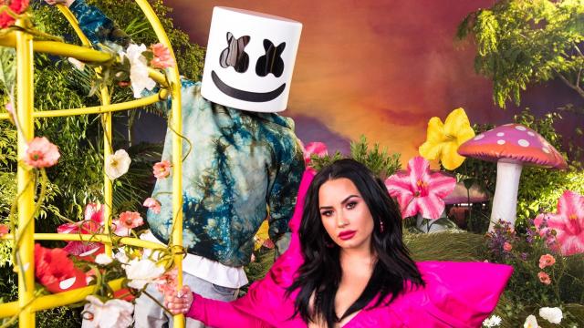 Marshmello 聯手 Demi Lovato 打造〈Ok Not To Be Ok〉，呼籲自殺防治的重要性